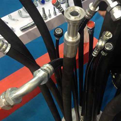 高耐磨噴砂橡膠軟管的材料配方與性能測試